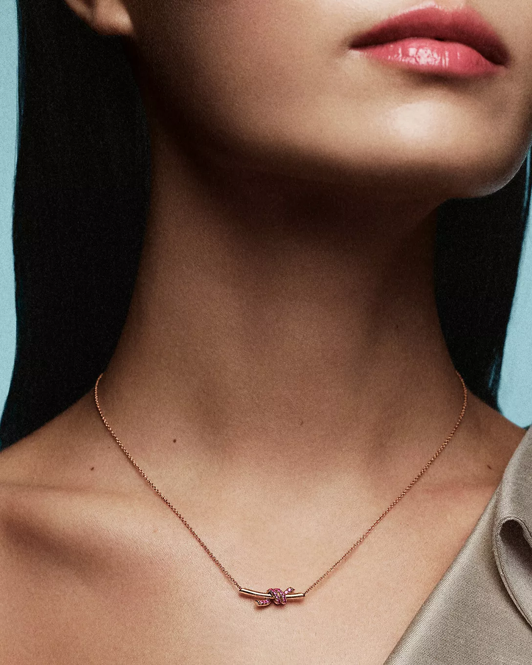 FROM MUSEUMS TO MARKETS — BRINGING AFRICAN JEWELRY BACK TO THE PEOPLE